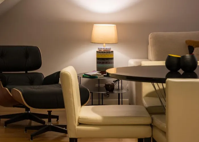 Flh Baixa-chiado Library Loft דירה